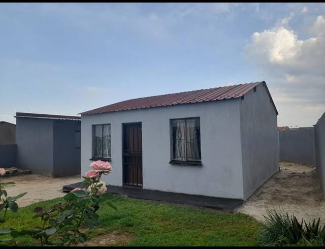 2 BEDROOM HOUSE FOR SALE IN PALM RIDGE